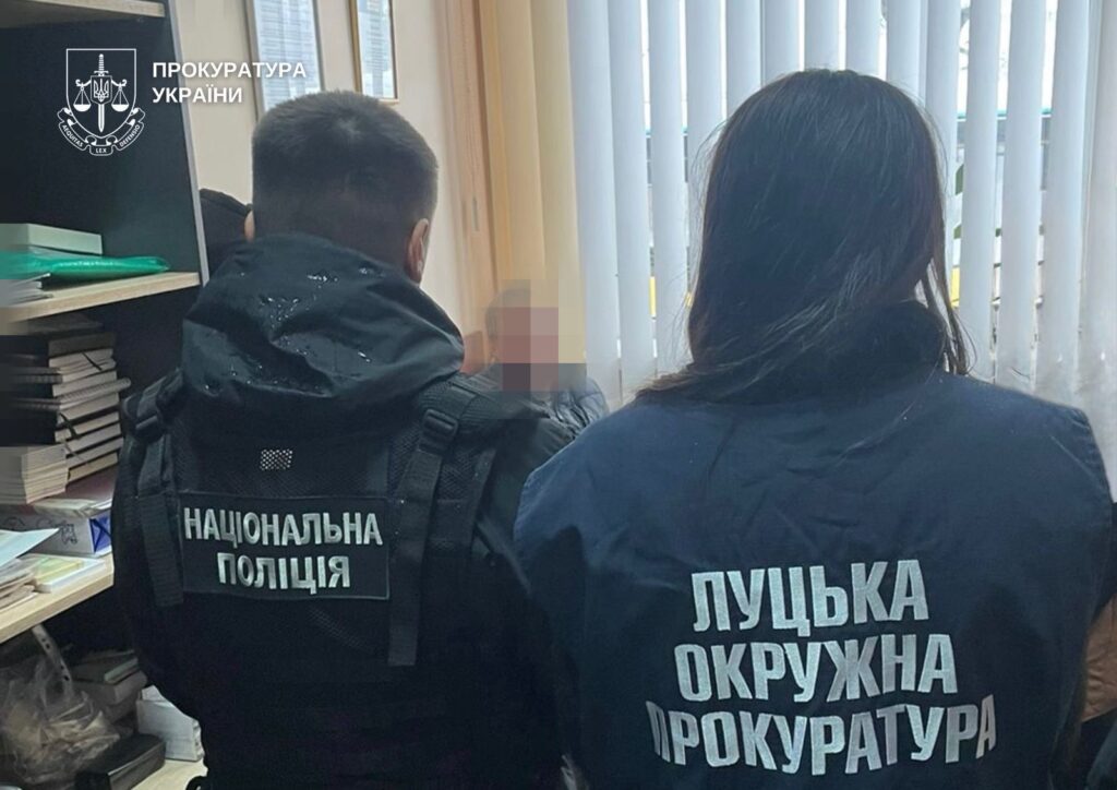 Дворічний  малюк помер через алкогольне отруєння: судитимуть посадовця служби у справах дітей 