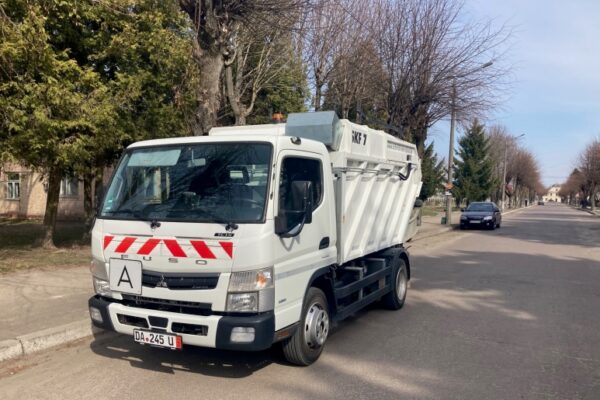 Іваничівська громада отримала сміттєвоз від Німеччини 