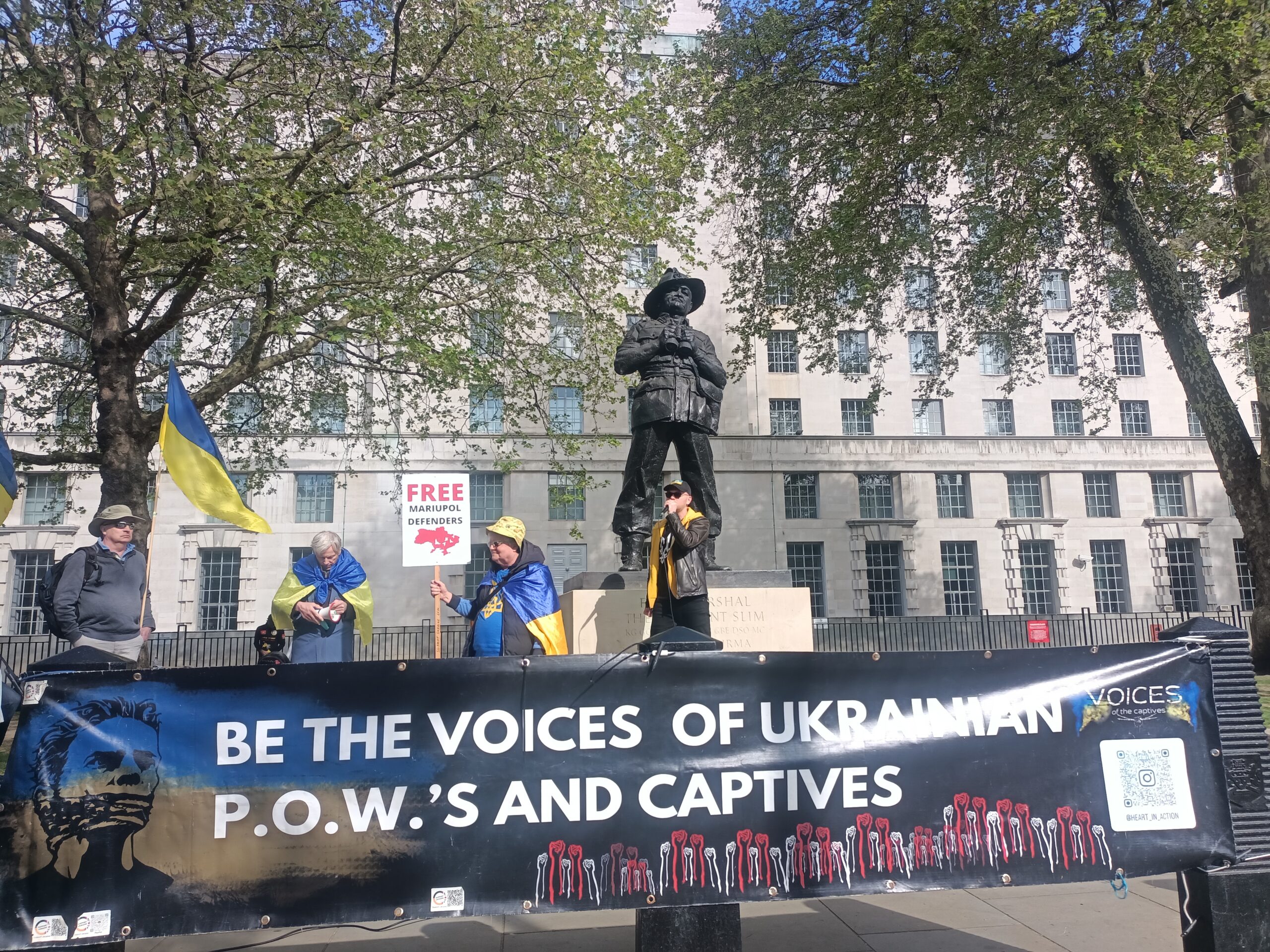 Українські мітинги в Лондоні збір гу манітарної допомоги