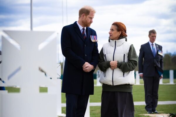 Прин Гаррі Калмикова Калашник Меморіал скандал