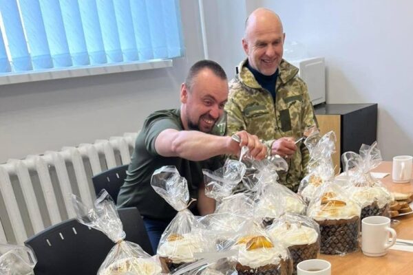 Великодні паски для поранених бійців Луцьк