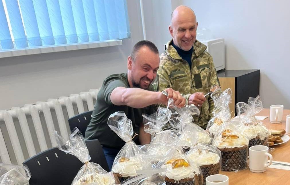 Великодні паски для поранених бійців Луцьк