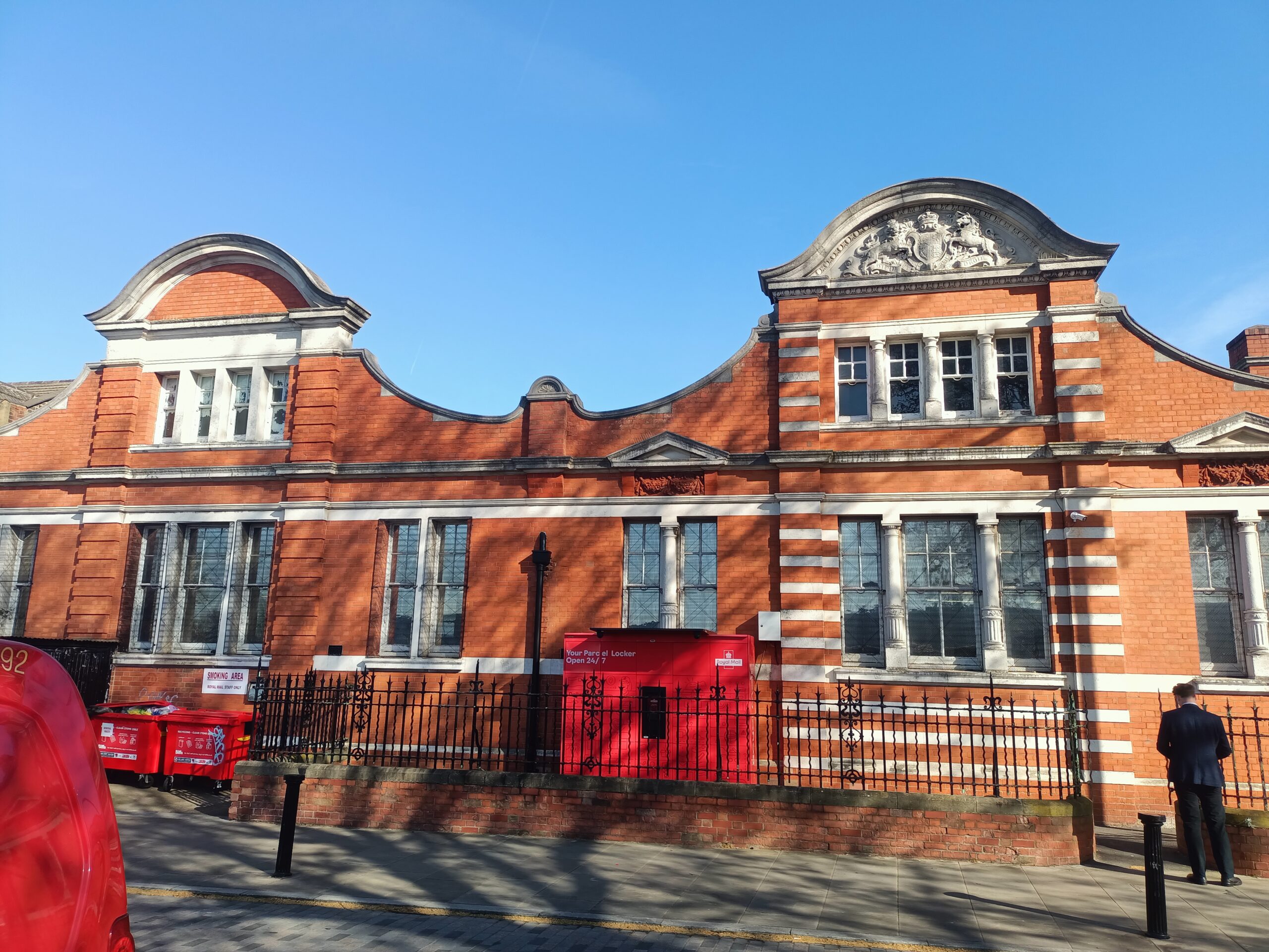 Модерн Експо поштомати Королівська пошта Велика Британія Укрпошта Україна Луцьк Київ Лондон