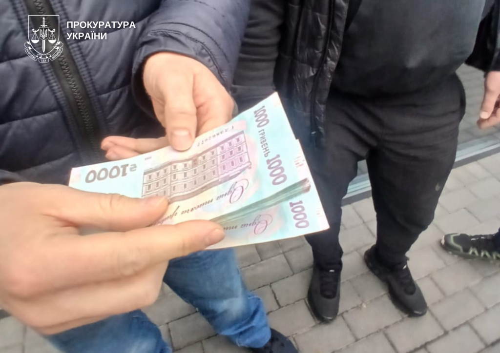 На Волині чиновника ГУ Держпродспоживслужби викрито на одержанні хабаря 