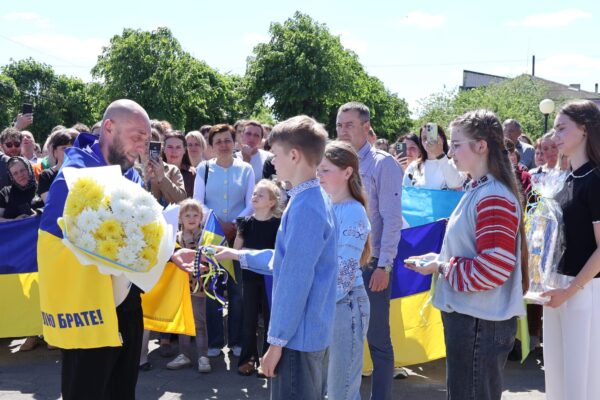 Любешів зустріч звільненого з полону