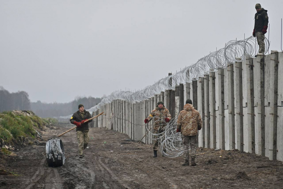Від Волині до Чернігівщини облаштовують оборонні рубежі 