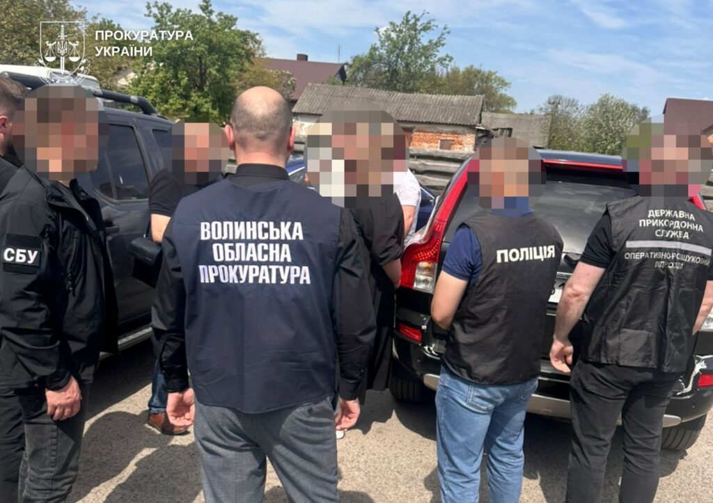 8 000 доларів США за фіктивну інвалідність: трьом волинянам повідомлено про підозру  