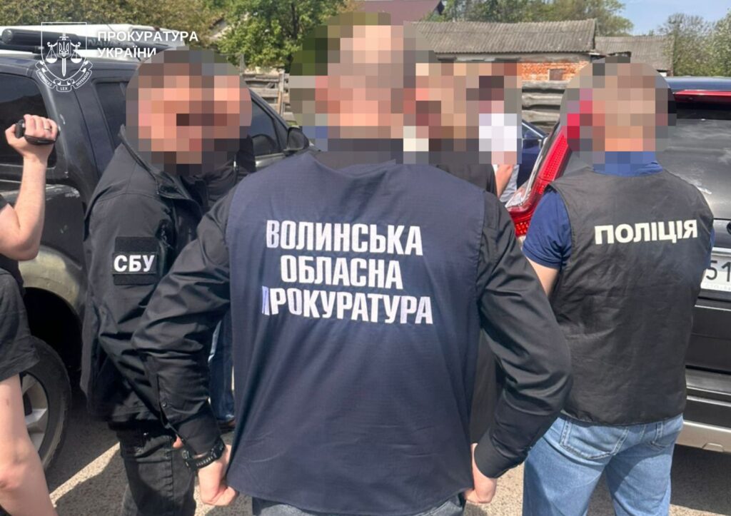 8 000 доларів США за фіктивну інвалідність: трьом волинянам повідомлено про підозру  