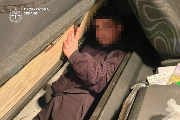 Облаштував сховок для ухилянтів у вантажівці 
