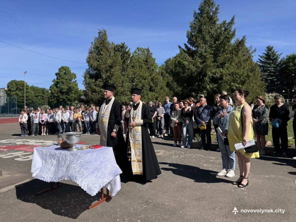 У Нововолинському ліцеї відкрили меморіальні дошки загиблим захисникам 
