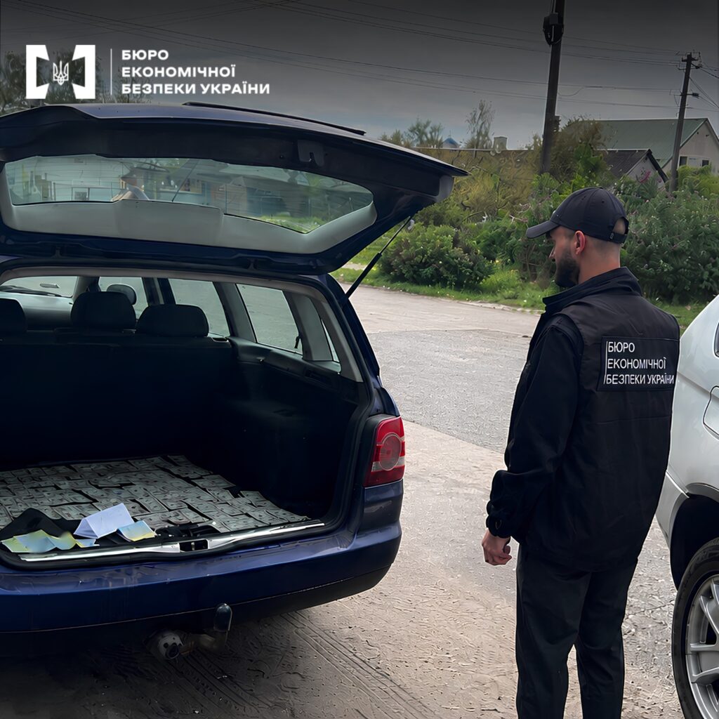 На Волині продавали «гуманітарні» авто для ЗСУ  