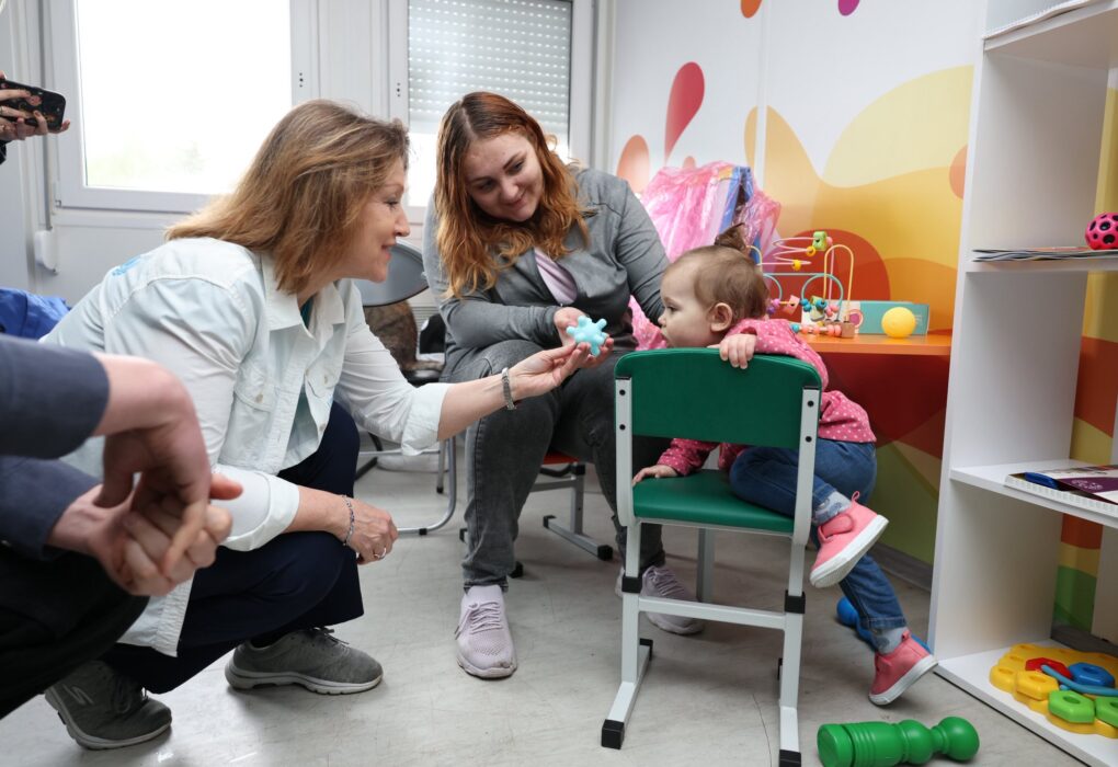 Романюк Волинь Голова Представництва ЮНІСЕФ в Україні Анн-Клер Дюфей.