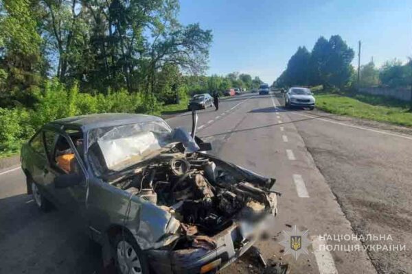 Обганяв автобус: у Луцькому районі внаслідок ДТП постраждала ціла сім'я 
