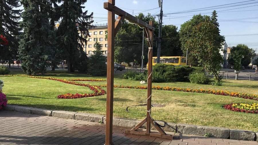 У Луцьку запрацювали вуличні душі