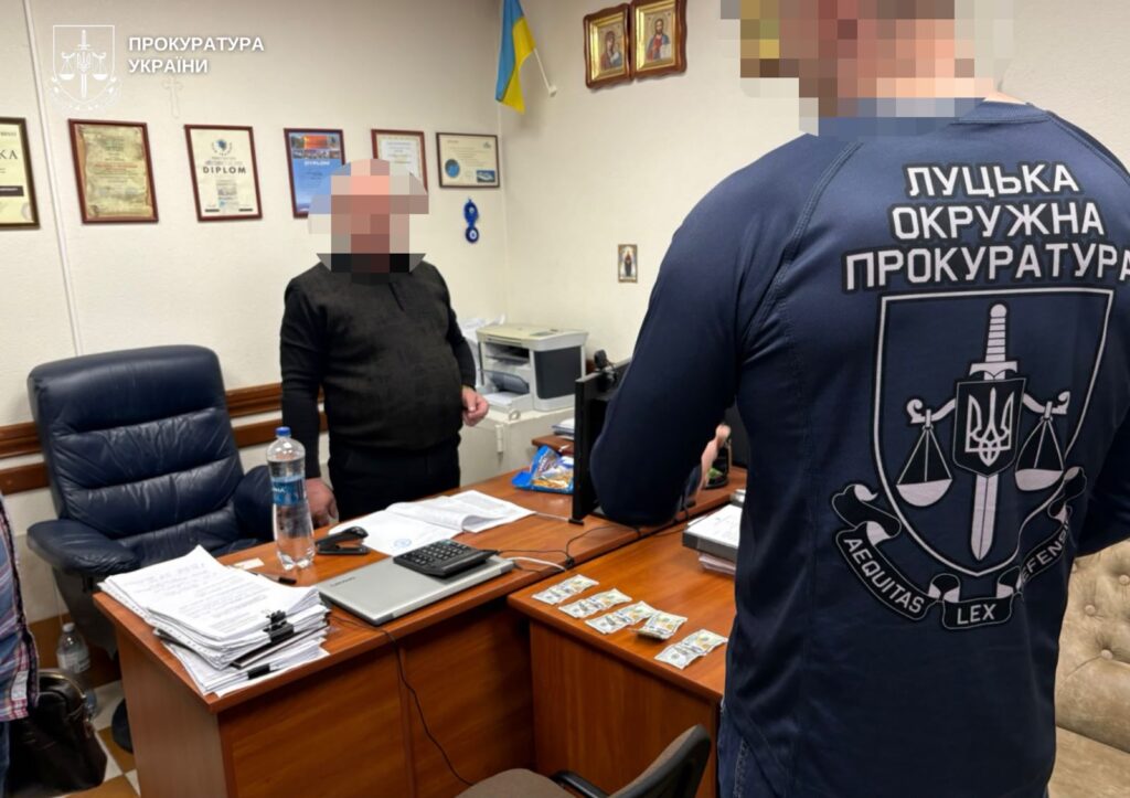 Волинського адвоката судять за хабар
