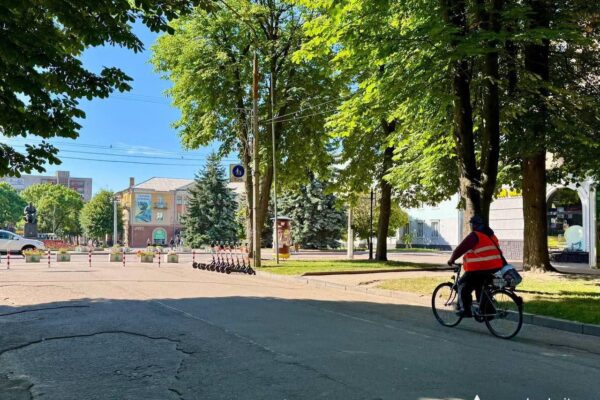 У Нововолинську обмежили рух гучного транспорту вночі та заїзд у пішохідні зони 