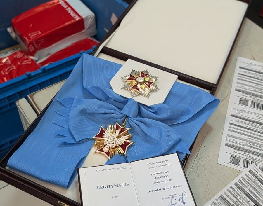 Білий орел Зеленський Польща Навроцький Армія Крайова УПА МАПП "Дорогуськ" черги скандал
