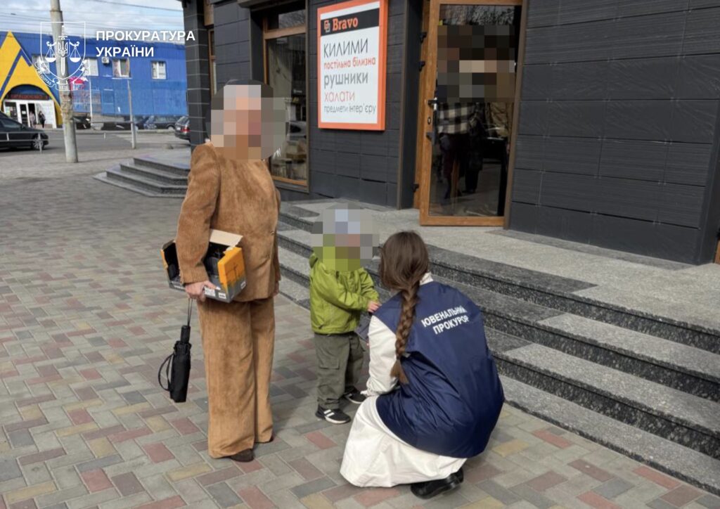 Судять волинянку, яка намагалась продати сина  