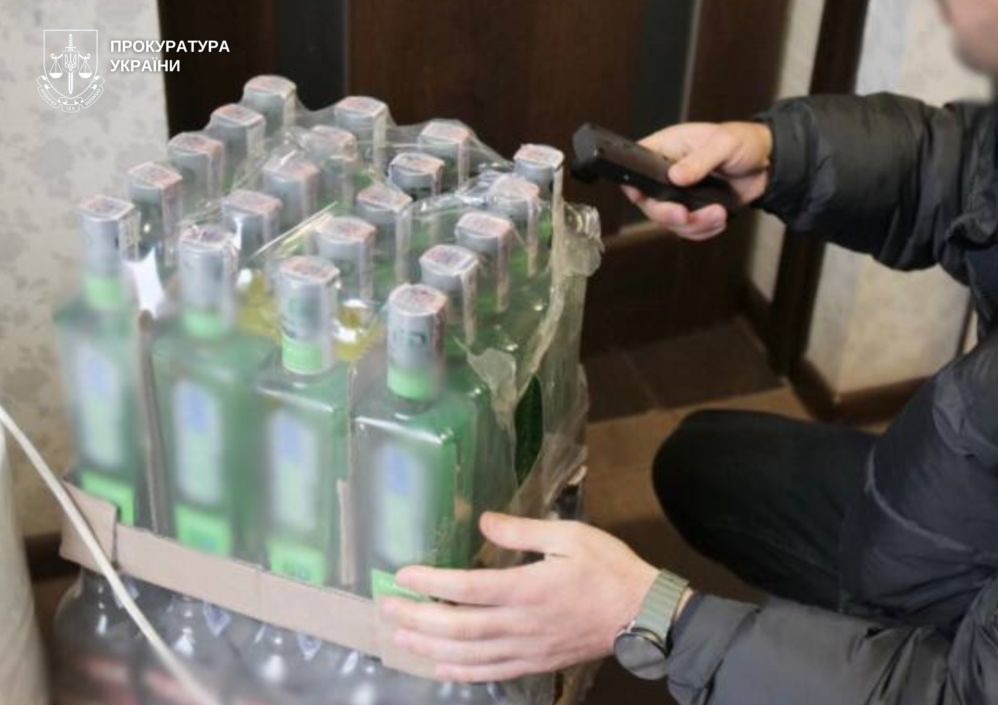 пляшки контрафактного алкоголю