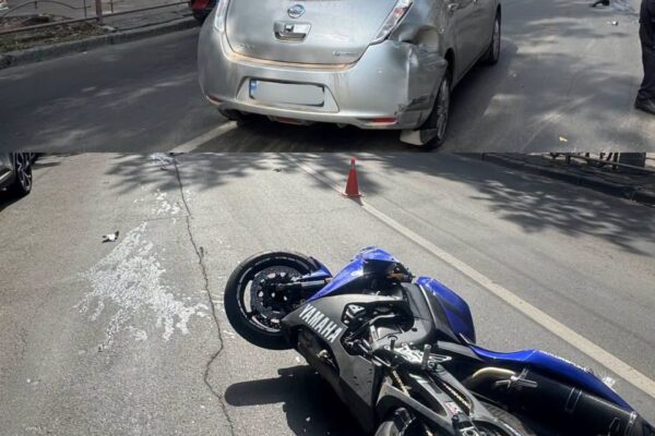 У Луцьку мотоцикліст зіткнувся з двома автомобілями 