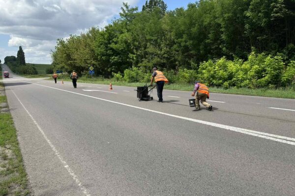 Триває ремонт дороги, що сполучає Волинь і Львівщину 