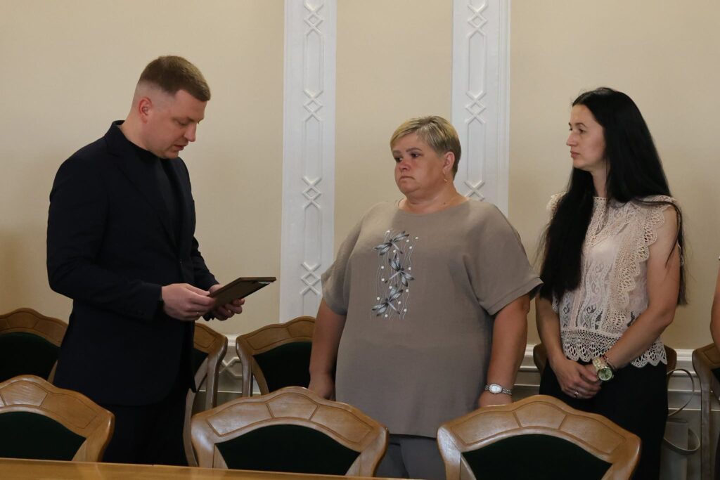 На Волині родинам полеглих захисників вручили «Комбатантський Хрест» 