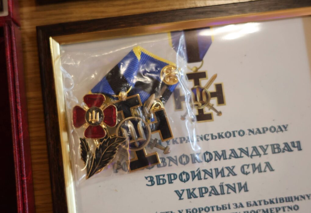 На Волині родинам полеглих захисників вручили «Комбатантський Хрест» 
