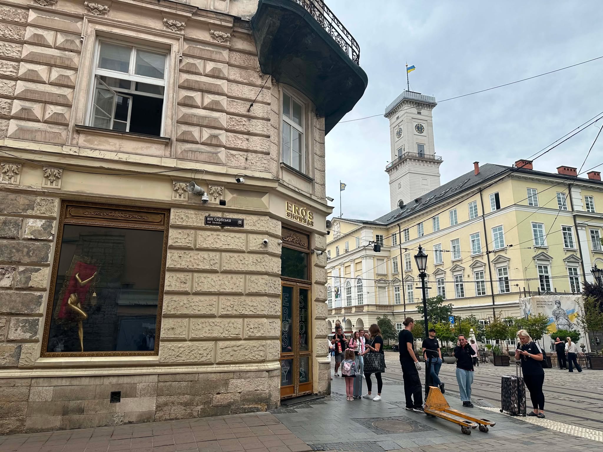 Львів Луцьк салони еротичного масажу стриптиз клуби депутати поліція заборона