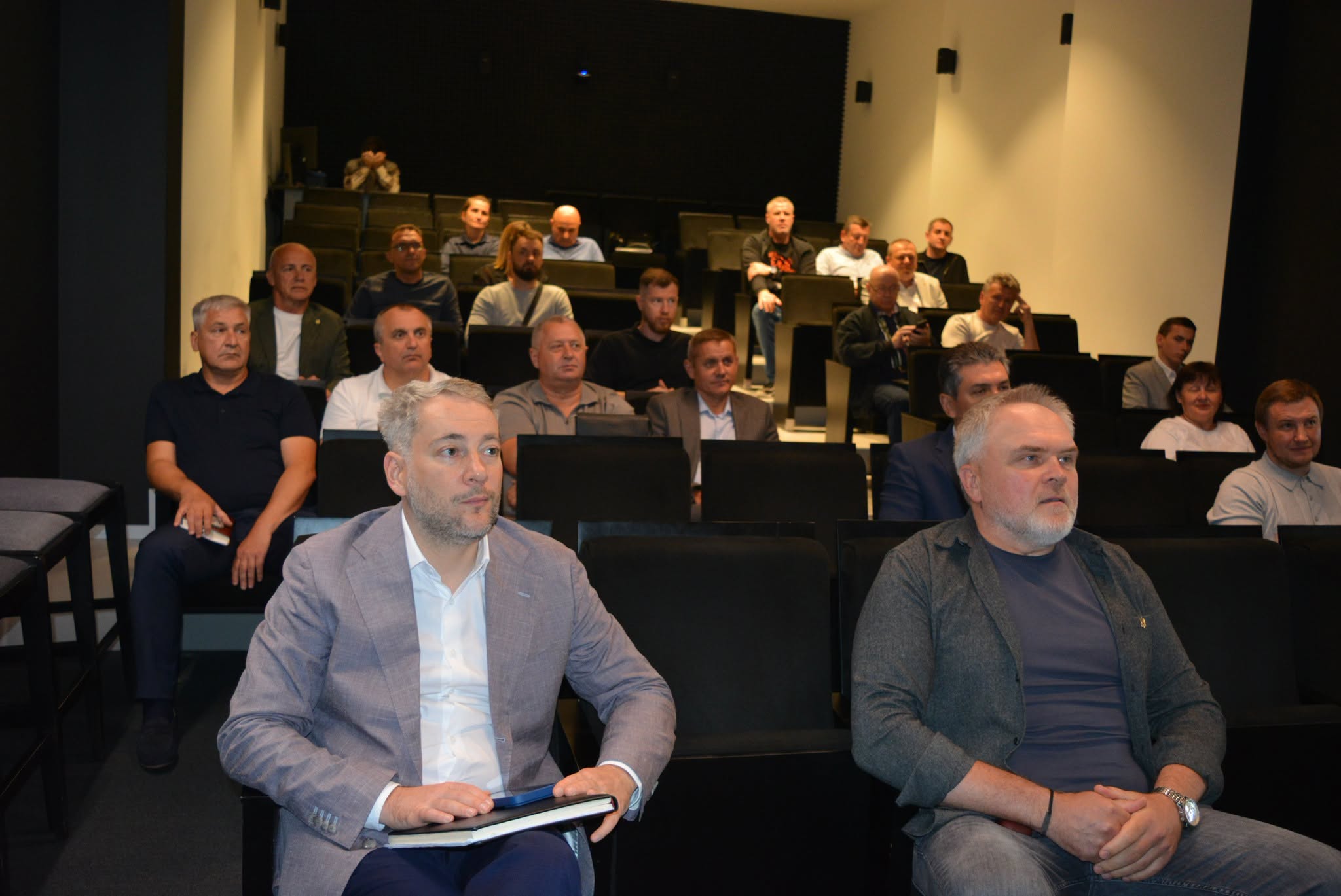 Діалог влади і бізнесу Волинь дерефообробка Модерн Експо ВОООР ФРУ