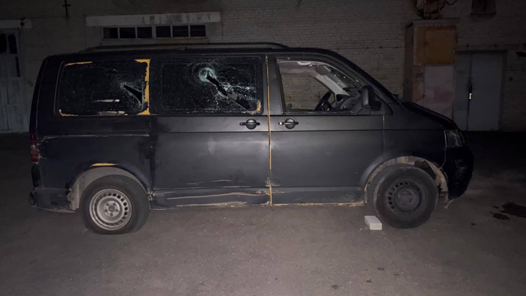 У Луцьку десятки цивільних побили авто ТЦК та СП та двох військовослужбовців 