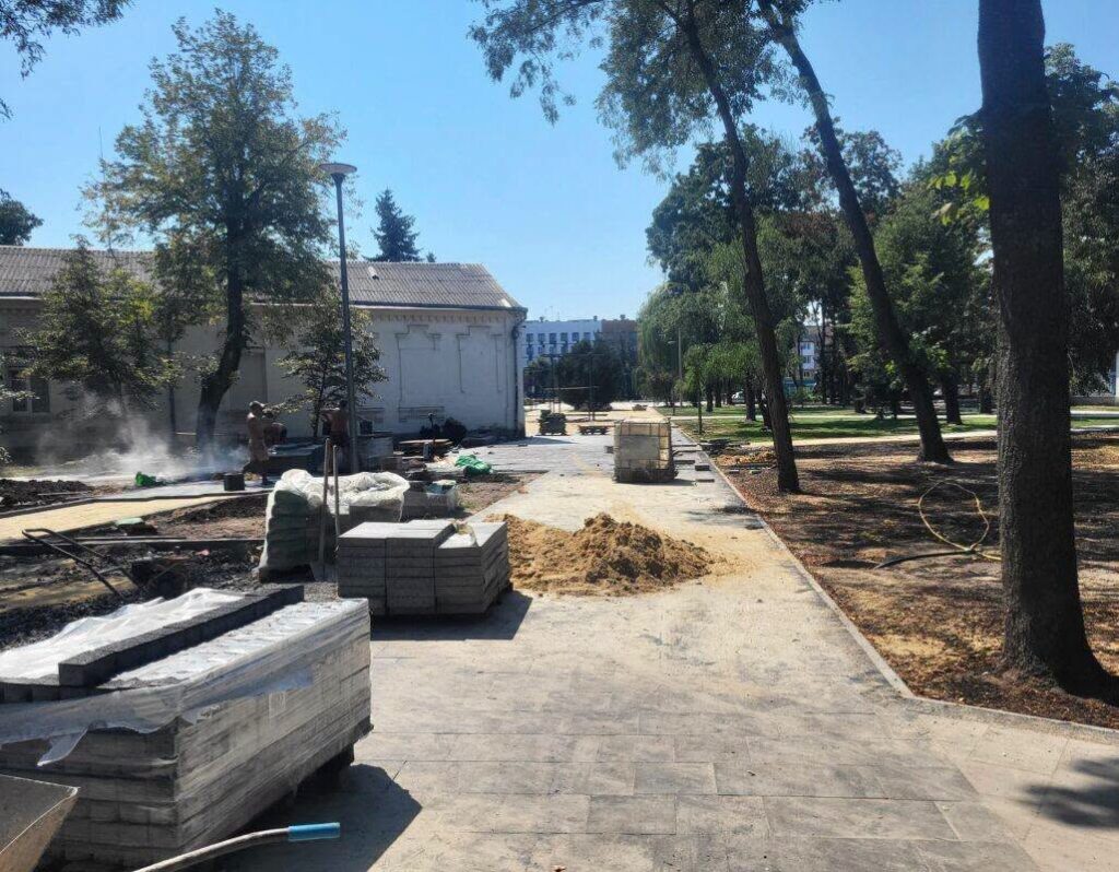 роботи в парку