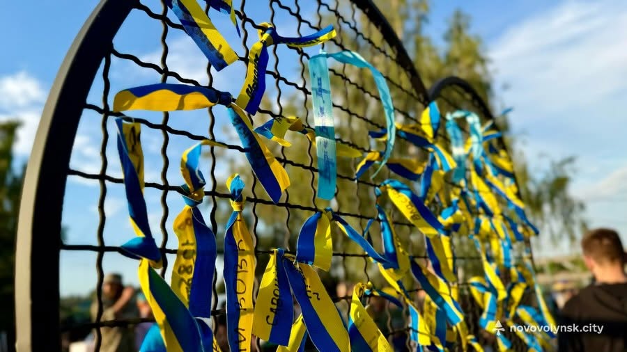 У Нововолинську встановили інсталяцію «Серце громади»