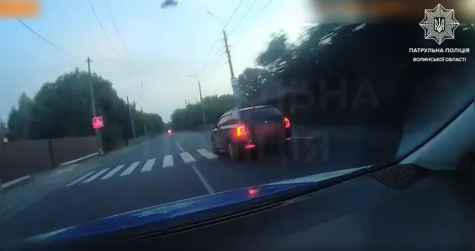 Погоня зі стріляниною: у Луцьку зупинили порушника військового обліку