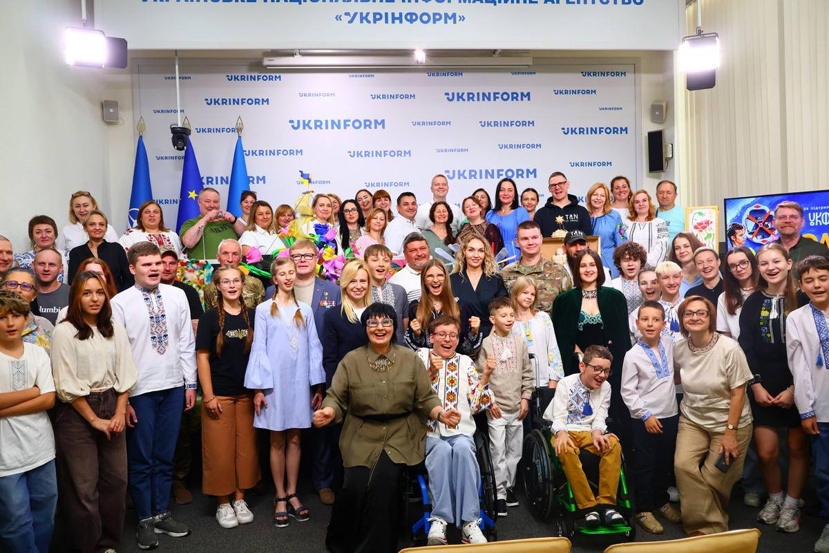 інклюзивно культурно-мистецький проєкт «Коло незламних»