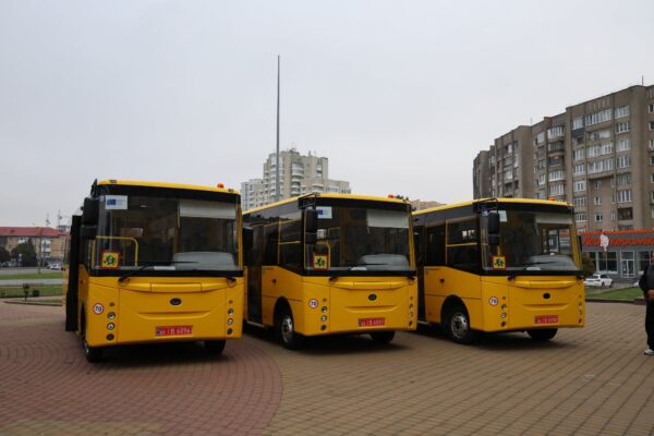 За рік Волинь отримала 18 шкільних автобусів 