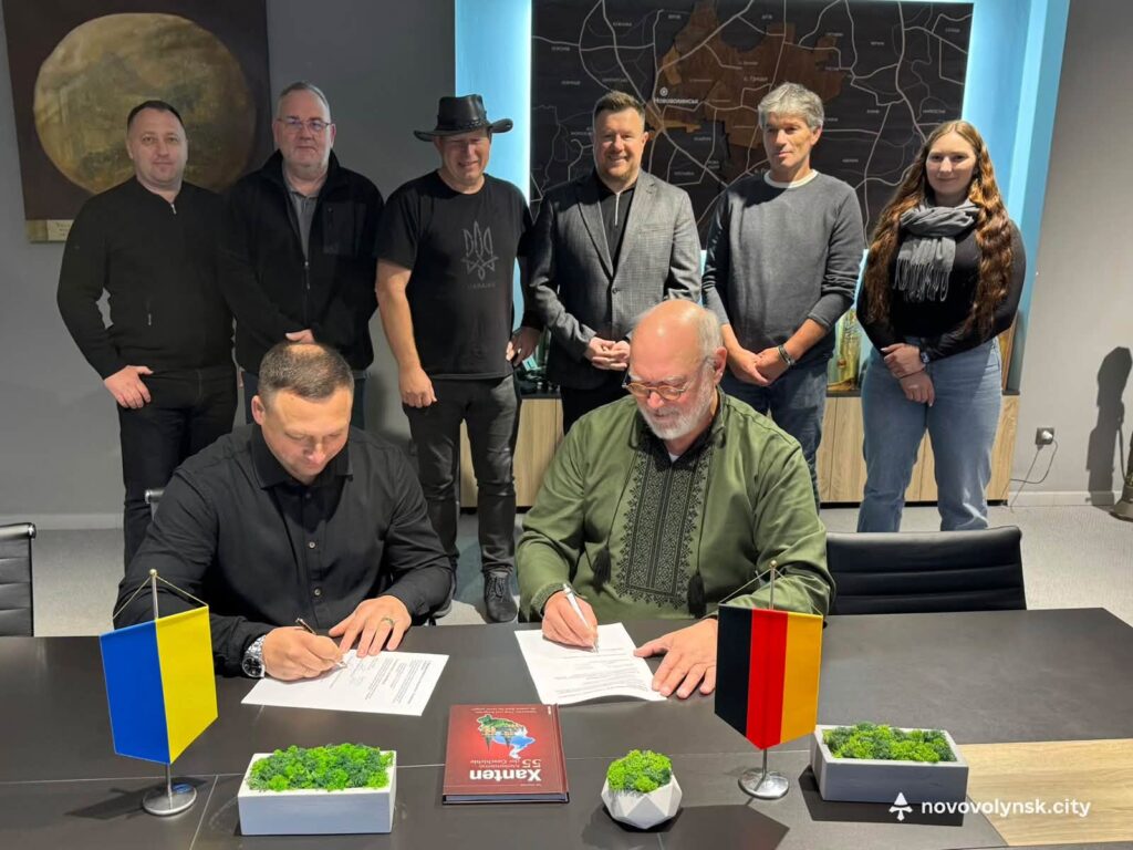 Нововолинськ отримав мікроавтобус від німецьких партнерів