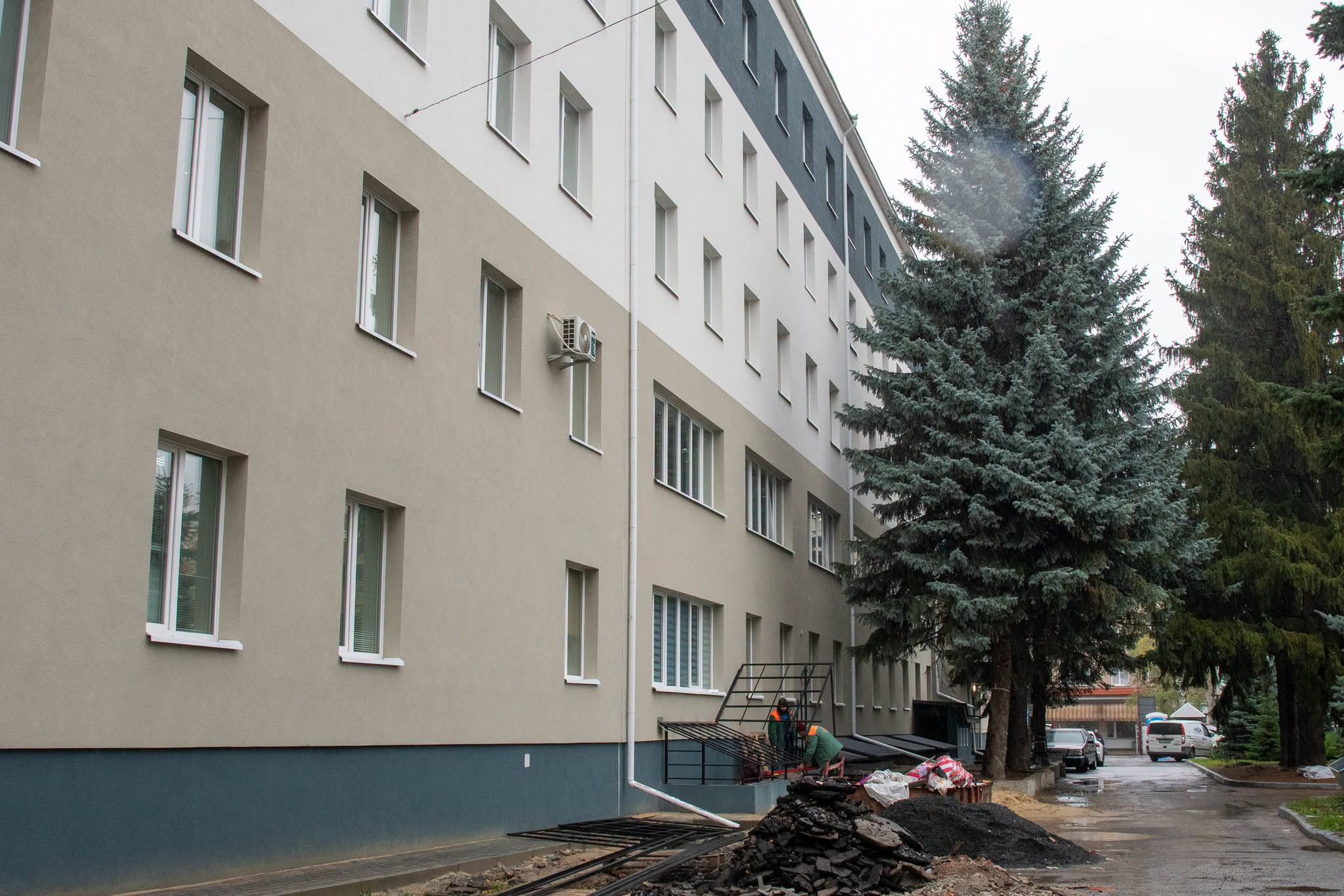 Термореновація обласної клінічної лікарні: завершується перший етап 